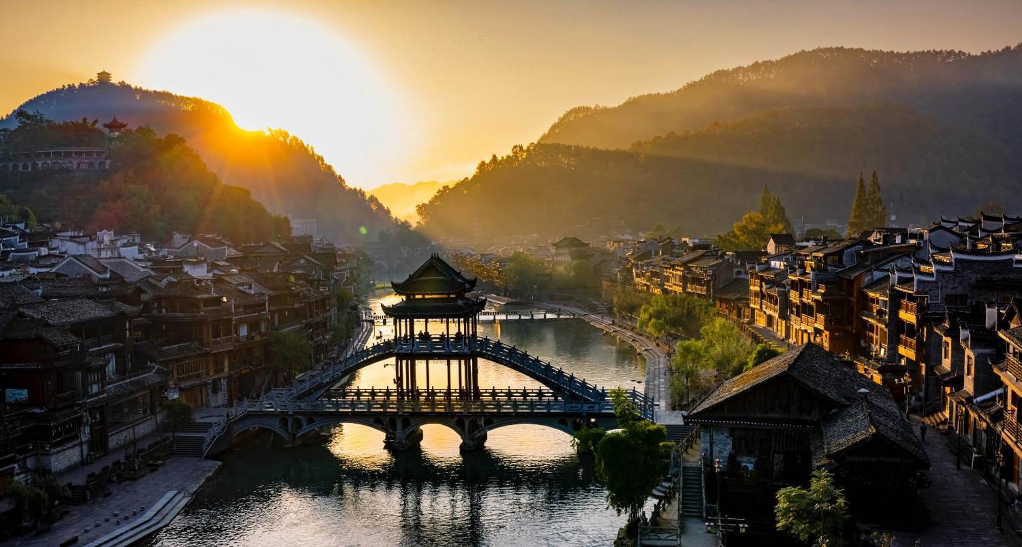 Dream In Fenghuang Exterior foto